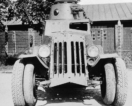 Броня на колесах. История советского бронеавтомобиля 1925-1945 гг. Броня на колесах. История советского бронеавтомобиля 1925-1945 гг.