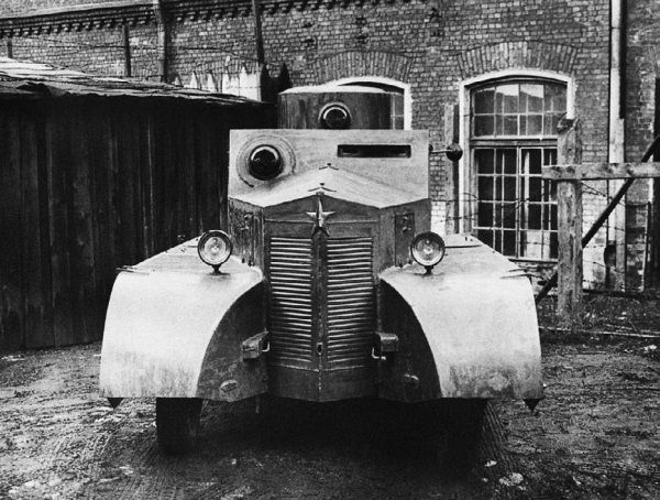 Броня на колесах. История советского бронеавтомобиля 1925-1945 гг. Броня на колесах. История советского бронеавтомобиля 1925-1945 гг.