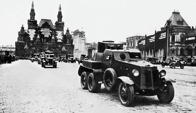 Броня на колесах. История советского бронеавтомобиля 1925-1945 гг. Броня на колесах. История советского бронеавтомобиля 1925-1945 гг.