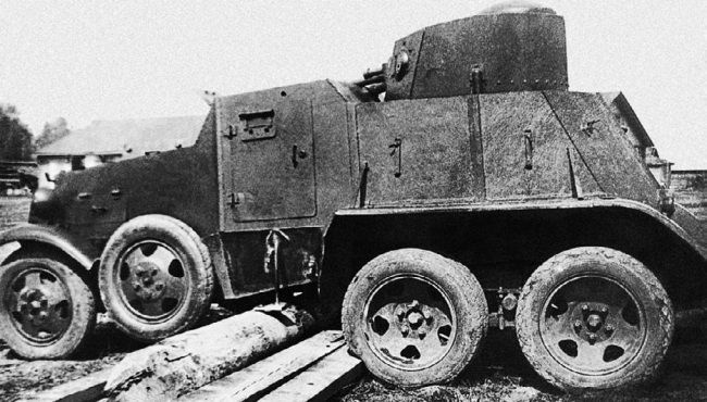 Броня на колесах. История советского бронеавтомобиля 1925-1945 гг. Броня на колесах. История советского бронеавтомобиля 1925-1945 гг.