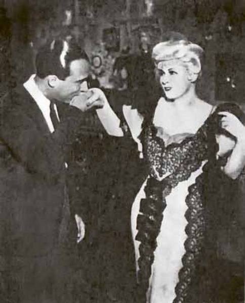 Тайны парижских манекенщиц Тайны парижских манекенщиц