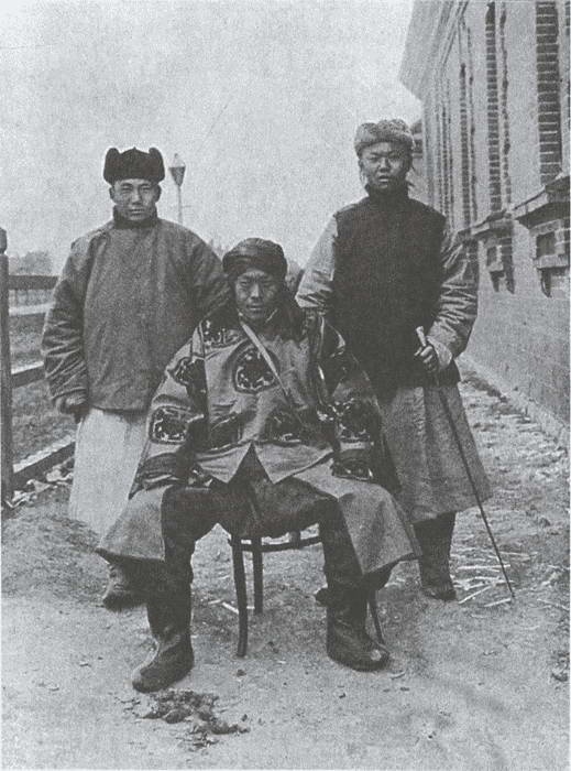 Россия и Китай. 300 лет на грани войны Россия и Китай. 300 лет на грани войны