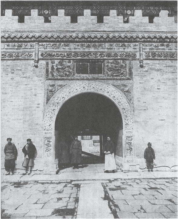 Россия и Китай. 300 лет на грани войны Россия и Китай. 300 лет на грани войны