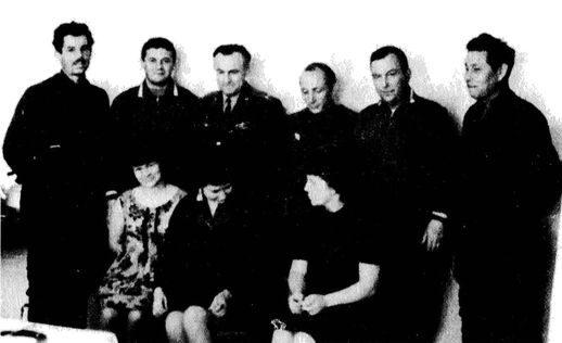 Мы бомбили Берлин и пугали Нью-Йорк! 147 боевых вылетов в тыл врага Мы бомбили Берлин и пугали Нью-Йорк! 147 боевых вылетов в тыл врага