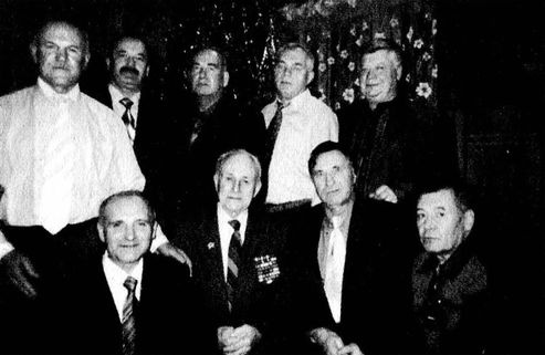 Мы бомбили Берлин и пугали Нью-Йорк! 147 боевых вылетов в тыл врага Мы бомбили Берлин и пугали Нью-Йорк! 147 боевых вылетов в тыл врага