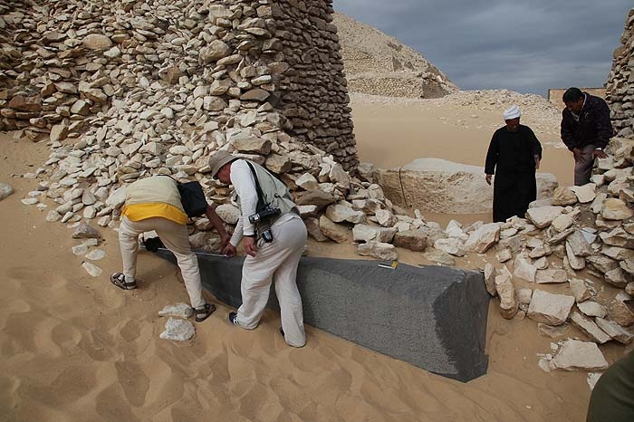 Пирамиды. Загадки строительства и назначение Пирамиды. Загадки строительства и назначение