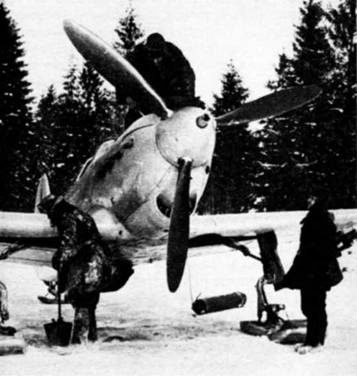 "Яки" против "мессеров". Кто кого? "Яки" против "мессеров". Кто кого?