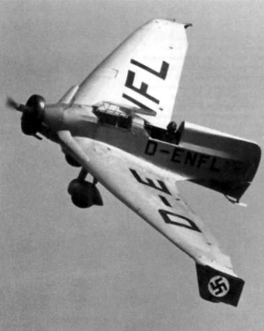 Me 163 "Komet" – истребитель "Летающих крепостей" Me 163 "Komet" – истребитель "Летающих крепостей"