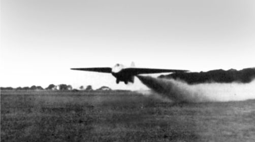 Me 163 "Komet" – истребитель "Летающих крепостей" Me 163 "Komet" – истребитель "Летающих крепостей"