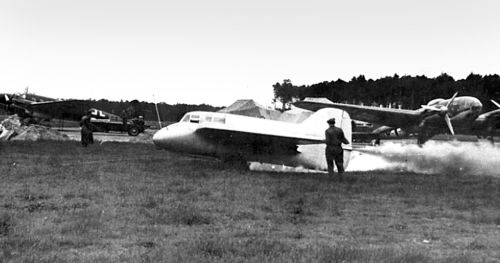 Me 163 "Komet" – истребитель "Летающих крепостей" Me 163 "Komet" – истребитель "Летающих крепостей"