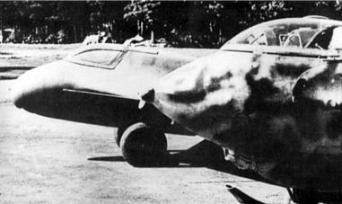 Me 163 "Komet" – истребитель "Летающих крепостей" Me 163 "Komet" – истребитель "Летающих крепостей"