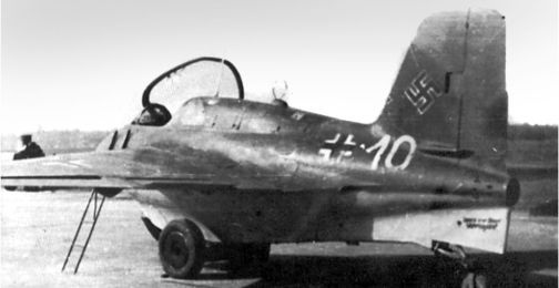 Me 163 "Komet" – истребитель "Летающих крепостей" Me 163 "Komet" – истребитель "Летающих крепостей"
