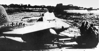 Me 163 "Komet" – истребитель "Летающих крепостей" Me 163 "Komet" – истребитель "Летающих крепостей"