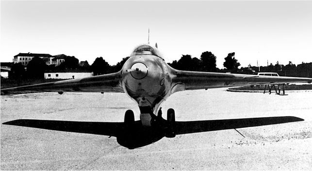 Me 163 "Komet" – истребитель "Летающих крепостей" Me 163 "Komet" – истребитель "Летающих крепостей"