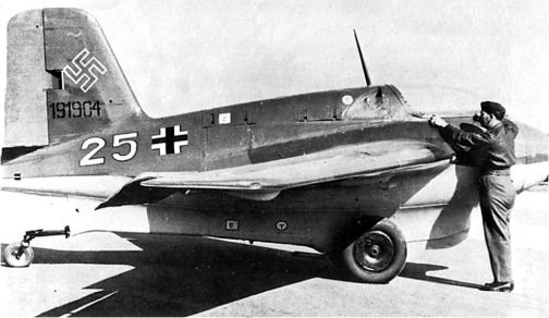 Me 163 "Komet" – истребитель "Летающих крепостей" Me 163 "Komet" – истребитель "Летающих крепостей"