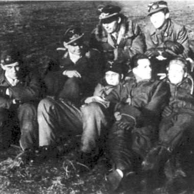 Me 163 "Komet" – истребитель "Летающих крепостей" Me 163 "Komet" – истребитель "Летающих крепостей"