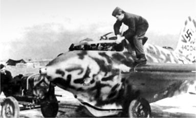Me 163 "Komet" – истребитель "Летающих крепостей" Me 163 "Komet" – истребитель "Летающих крепостей"
