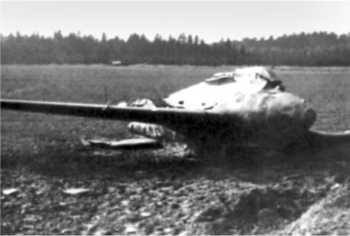 Me 163 "Komet" – истребитель "Летающих крепостей" Me 163 "Komet" – истребитель "Летающих крепостей"
