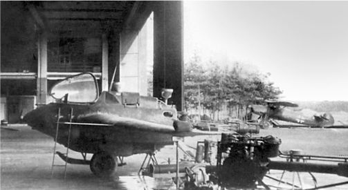 Me 163 "Komet" – истребитель "Летающих крепостей" Me 163 "Komet" – истребитель "Летающих крепостей"