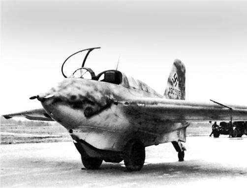 Me 163 "Komet" – истребитель "Летающих крепостей" Me 163 "Komet" – истребитель "Летающих крепостей"