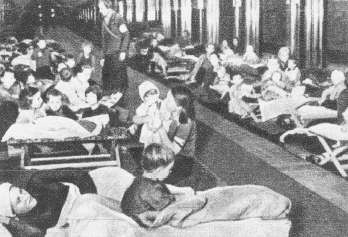 Повседневная жизнь Москвы в Сталинскую эпоху. 1930-1940 года Повседневная жизнь Москвы в Сталинскую эпоху. 1930-1940 года