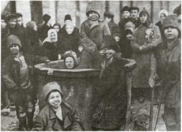 Повседневная жизнь Москвы в Сталинскую эпоху 1920-1930-е годы Повседневная жизнь Москвы в Сталинскую эпоху 1920-1930-е годы