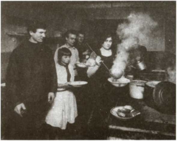 Повседневная жизнь Москвы в Сталинскую эпоху 1920-1930-е годы Повседневная жизнь Москвы в Сталинскую эпоху 1920-1930-е годы