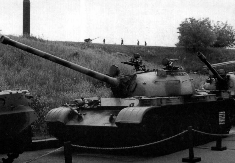 Средний танк Т-55 (объект 155) Средний танк Т-55 (объект 155)