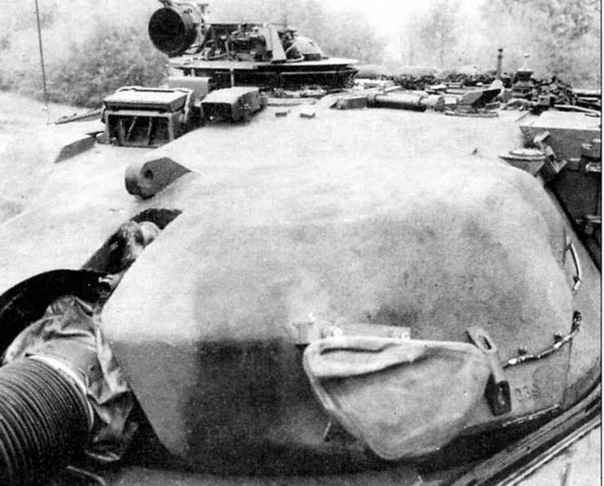 Основные боевые танки «Чифтен» и «Виккерс» Основные боевые танки «Чифтен» и «Виккерс»