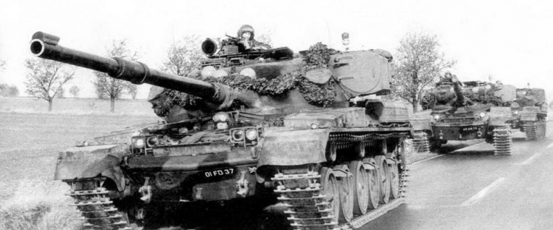 Основные боевые танки «Чифтен» и «Виккерс» Основные боевые танки «Чифтен» и «Виккерс»
