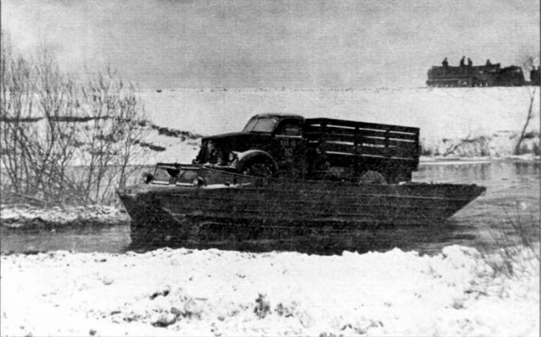Гусеничный плавающий транспортер К-61 Гусеничный плавающий транспортер К-61