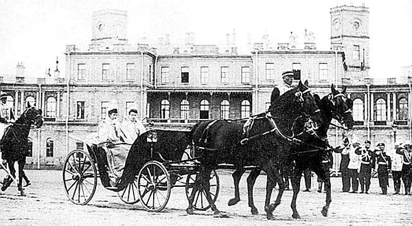 Петербургские окрестности. Быт и нравы начала ХХ века Петербургские окрестности. Быт и нравы начала ХХ века