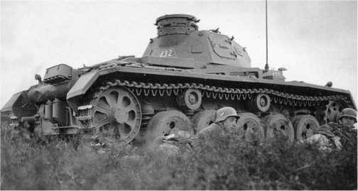 Panzer III: Стальной символ блицкрига Panzer III: Стальной символ блицкрига