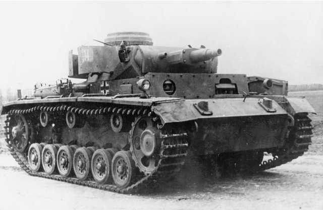 Panzer III: Стальной символ блицкрига Panzer III: Стальной символ блицкрига