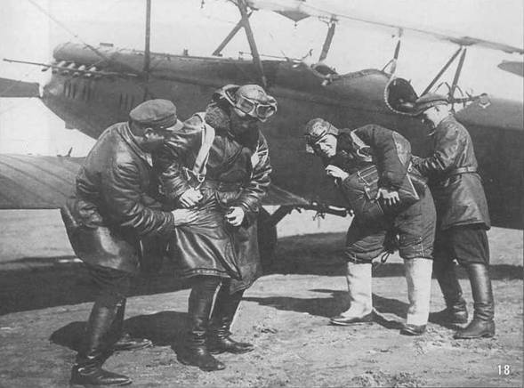 Самолеты-разведчики Р-5 и P-Z Самолеты-разведчики Р-5 и P-Z