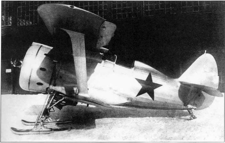 Истребитель И-153 «Чайка» Истребитель И-153 «Чайка»