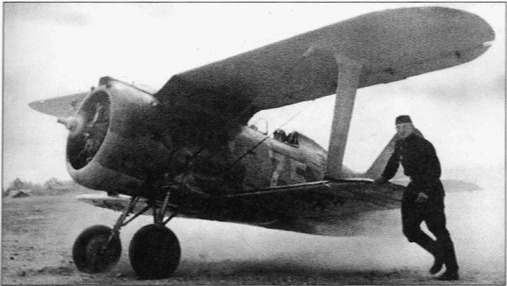 Истребитель И-153 «Чайка» Истребитель И-153 «Чайка»