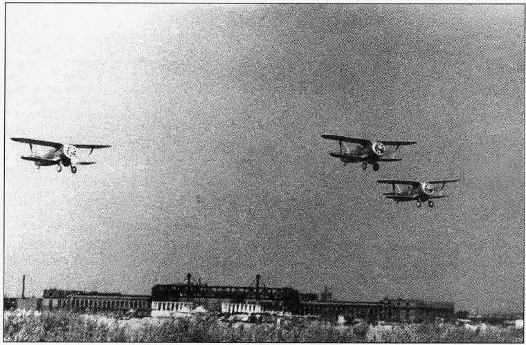 Истребитель И-153 «Чайка» Истребитель И-153 «Чайка»