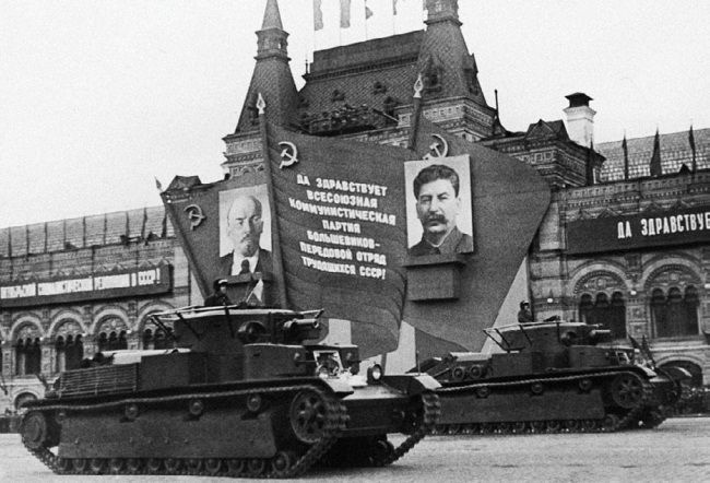 Сухопутные линкоры Сталина Сухопутные линкоры Сталина