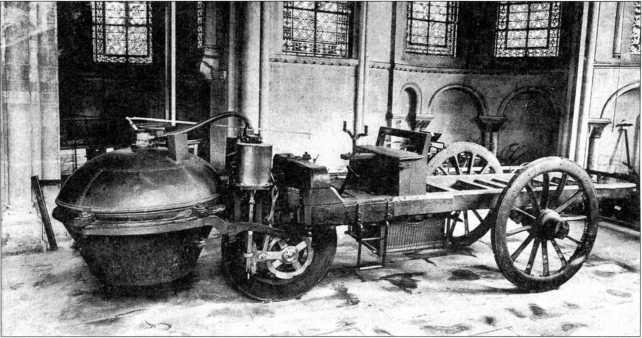 Артиллерийский тягач "Коминтерн". На службе у бога войны Артиллерийский тягач "Коминтерн". На службе у бога войны