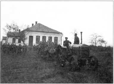 Артиллерийский тягач "Коминтерн". На службе у бога войны Артиллерийский тягач "Коминтерн". На службе у бога войны