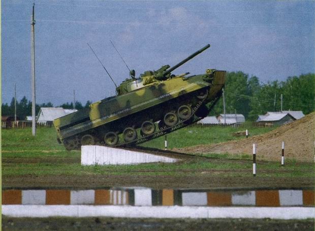 Боевые машины пехоты БМП-1, БМП-2 и БМП-3: «Братская могила пехоты» или супероружие Боевые машины пехоты БМП-1, БМП-2 и БМП-3: «Братская могила пехоты» или супероружие