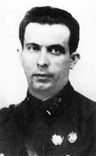 Средний танк Т-28. Трёхглавый монстр Сталина Средний танк Т-28. Трёхглавый монстр Сталина