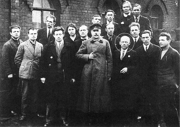 Средний танк Т-28. Трёхглавый монстр Сталина Средний танк Т-28. Трёхглавый монстр Сталина