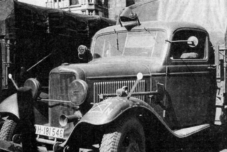 Полуторатонные грузовики Германии 1939—1945 гг. Полуторатонные грузовики Германии 1939—1945 гг.