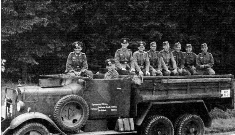 Полуторатонные грузовики Германии 1939—1945 гг. Полуторатонные грузовики Германии 1939—1945 гг.