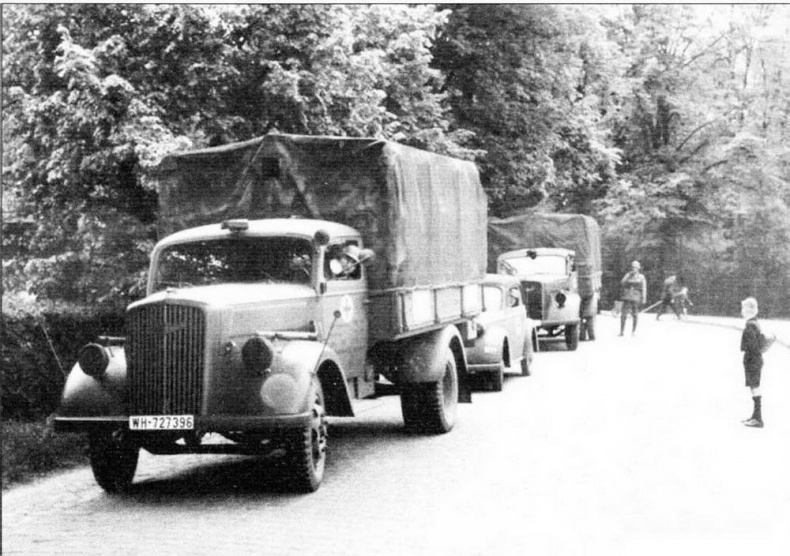 Полуторатонные грузовики Германии 1939—1945 гг. Полуторатонные грузовики Германии 1939—1945 гг.