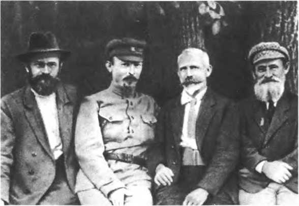 Русская армия между Троцким и Сталиным Русская армия между Троцким и Сталиным