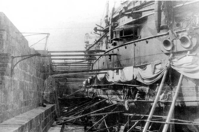 Полуброненосные фрегаты типа “Дмитрий Донской”. 1881-1905 гг. Полуброненосные фрегаты типа “Дмитрий Донской”. 1881-1905 гг.