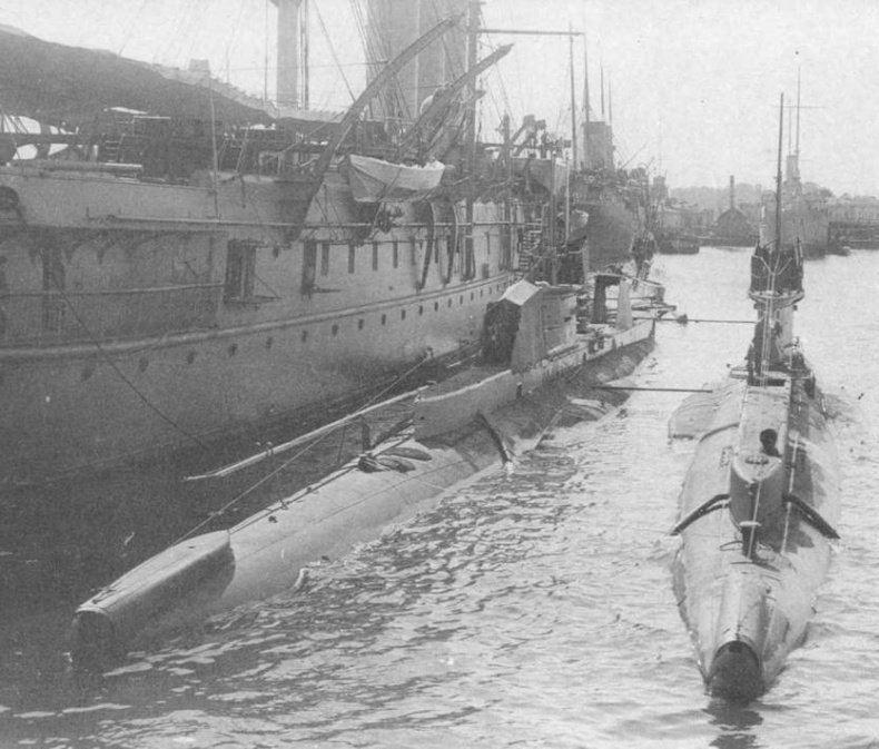 Полуброненосный фрегат “Память Азова” (1885-1925) Полуброненосный фрегат “Память Азова” (1885-1925)